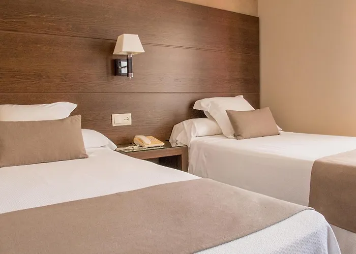 阿凯马达酒店 2*