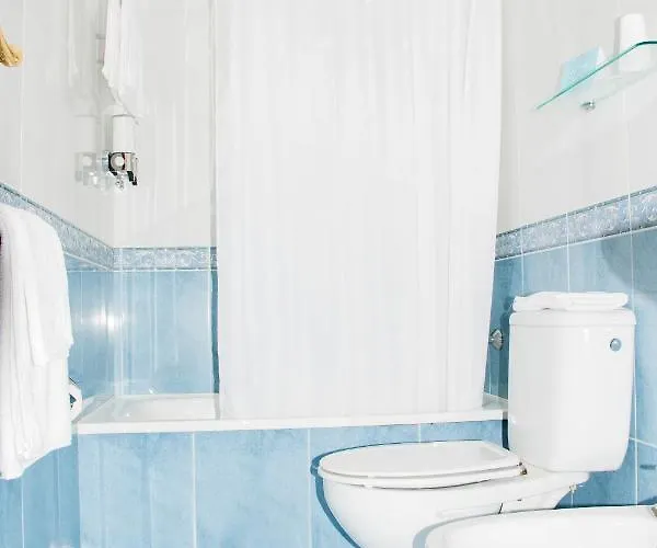 阿凯马达酒店 2*